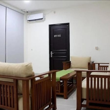 Guest House Permata Tawakal Jakarta Buitenkant foto