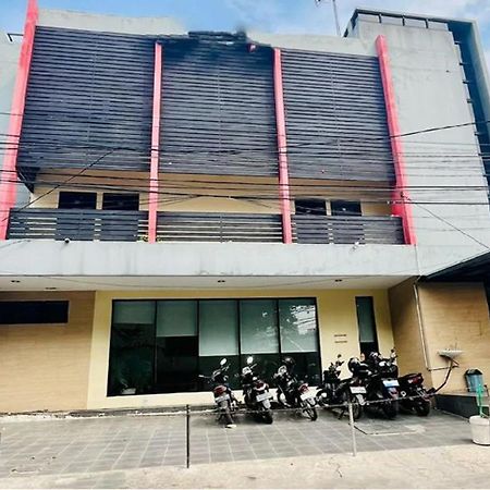Guest House Permata Tawakal Jakarta Buitenkant foto