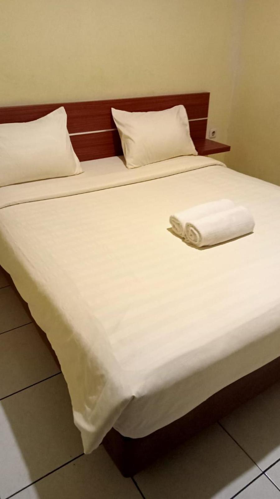 Guest House Permata Tawakal Jakarta Buitenkant foto
