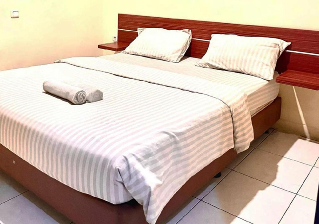 Guest House Permata Tawakal Jakarta Buitenkant foto