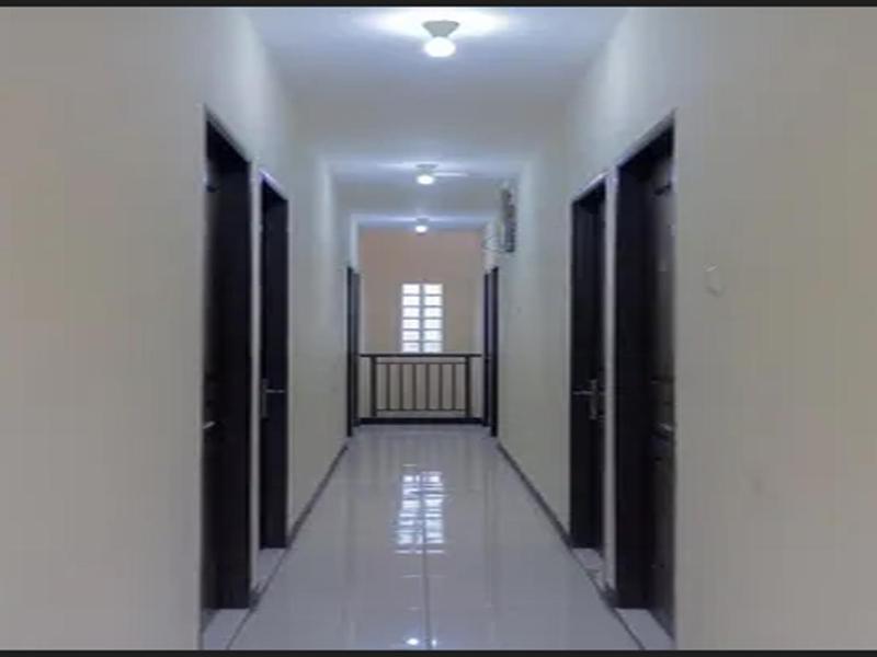 Guest House Permata Tawakal Jakarta Buitenkant foto