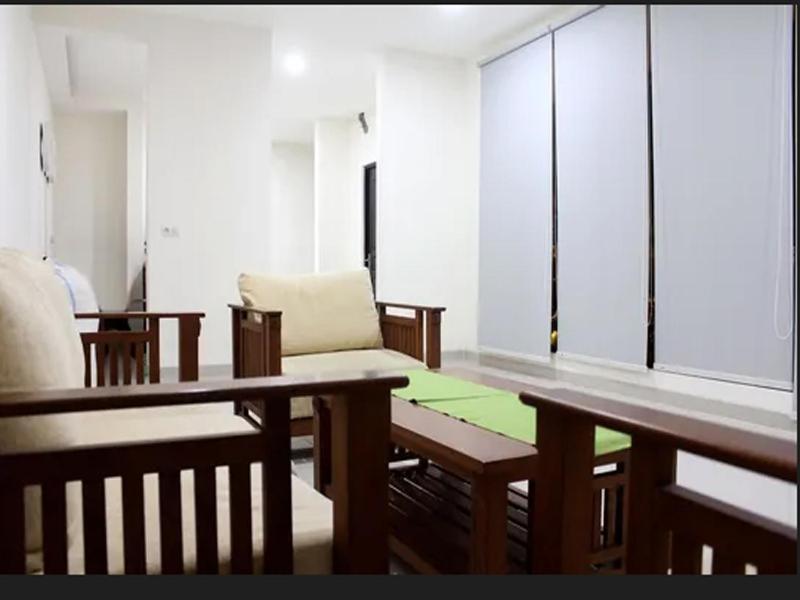 Guest House Permata Tawakal Jakarta Buitenkant foto